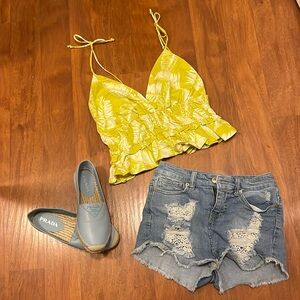 Sim & Sam Spaghetti Strap Top Shirt Cropped New with Tag Palm Print Tropical